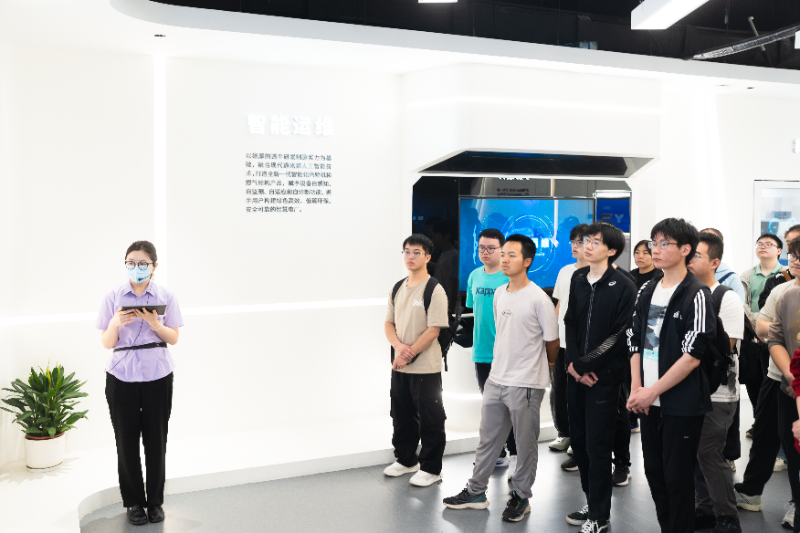 1779862020179577.png 图片9:参观照片1_resized.png